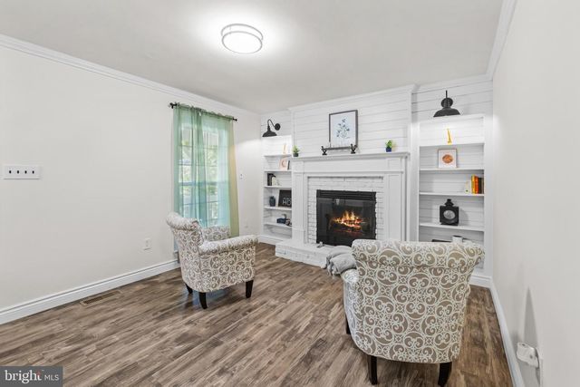 5544 SPANGLER LN, Woodbridge, VA 22193
