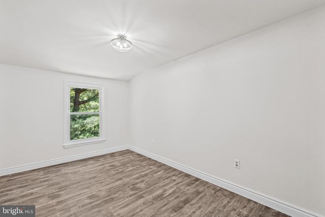 5544 SPANGLER LN, Woodbridge, VA 22193