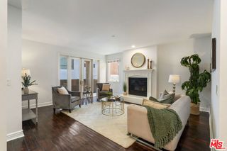 5057 Maplewood Avenue 202, Los Angeles, CA 90004