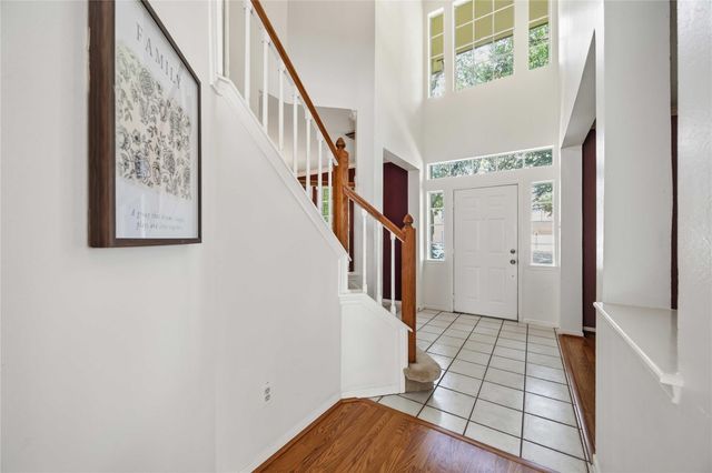 206 Scarlet Maple Drive, Sugar Land, TX 77479