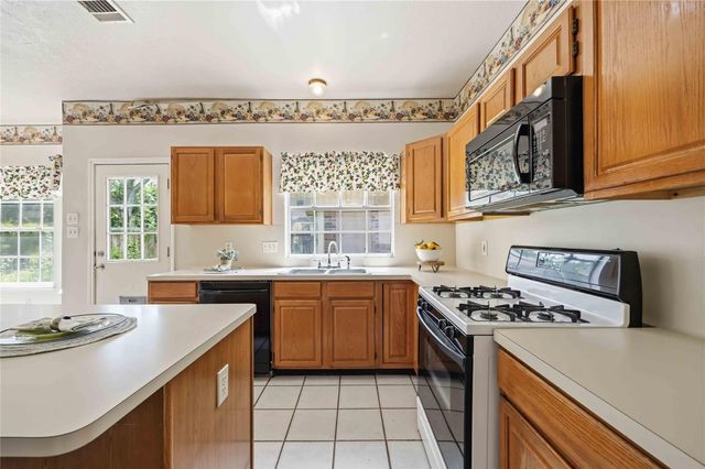 206 Scarlet Maple Drive, Sugar Land, TX 77479