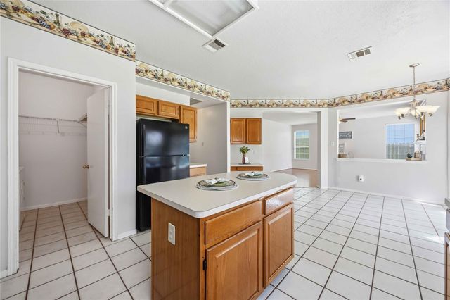 206 Scarlet Maple Drive, Sugar Land, TX 77479