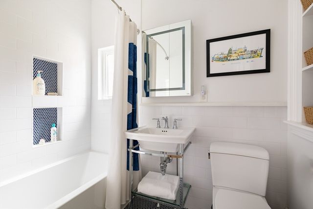 15 Park Avenue, Somerville, MA 02144