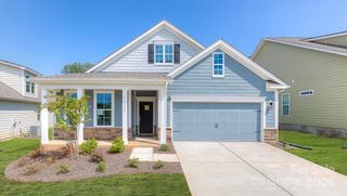 571 Fox Cove Road, Hendersonville, NC 28792