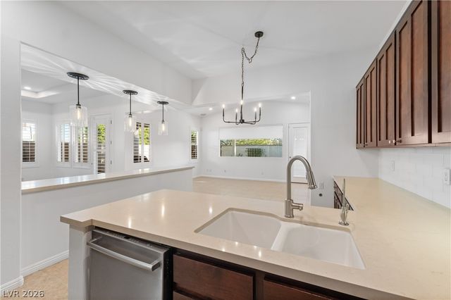 11283 La Madre Ridge Drive, Las Vegas, NV 89135