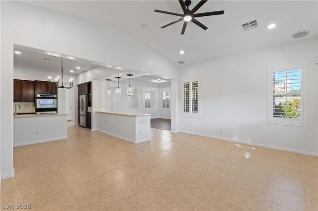 11283 La Madre Ridge Drive, Las Vegas, NV 89135