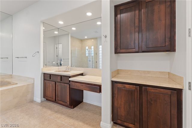 11283 La Madre Ridge Drive, Las Vegas, NV 89135