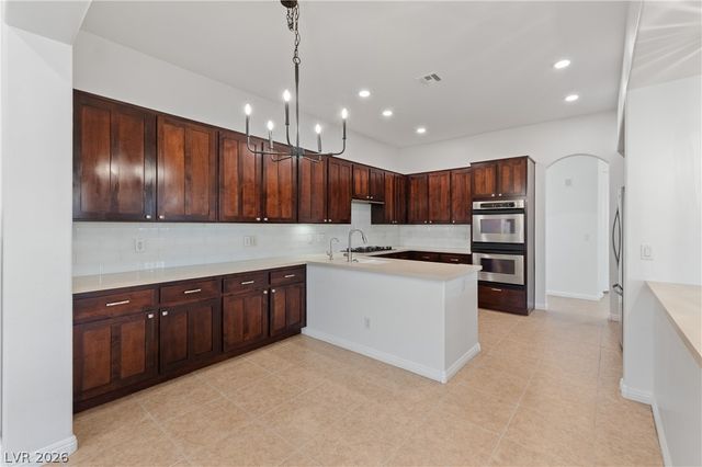 11283 La Madre Ridge Drive, Las Vegas, NV 89135