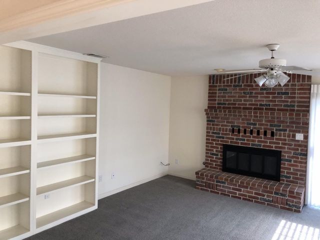 18385 Milford Dr, Lockeford, CA 95237