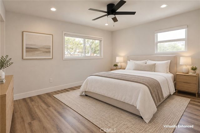 315 University Drive, Costa Mesa, CA 92627
