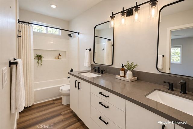 315 University Drive, Costa Mesa, CA 92627