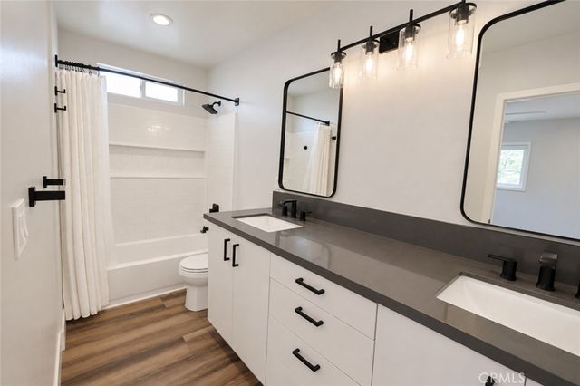 315 University Drive, Costa Mesa, CA 92627