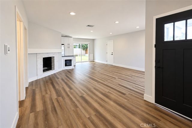 315 University Drive, Costa Mesa, CA 92627