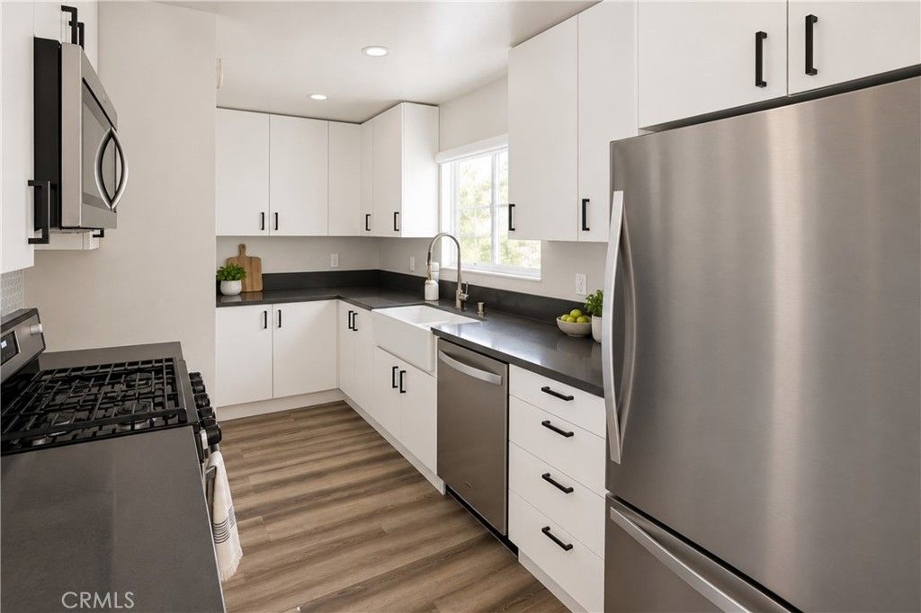 315 University Drive, Costa Mesa, CA 92627 — photo 4