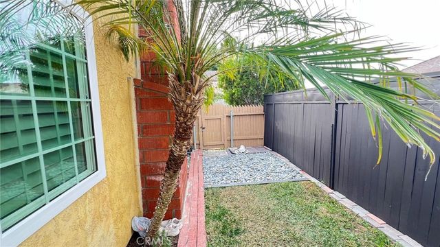 306 E Thornton, Hemet, CA 92543