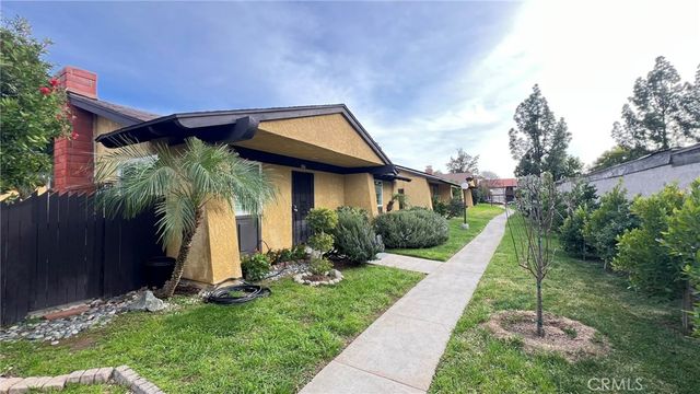 306 E Thornton, Hemet, CA 92543
