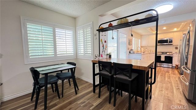 306 E Thornton, Hemet, CA 92543