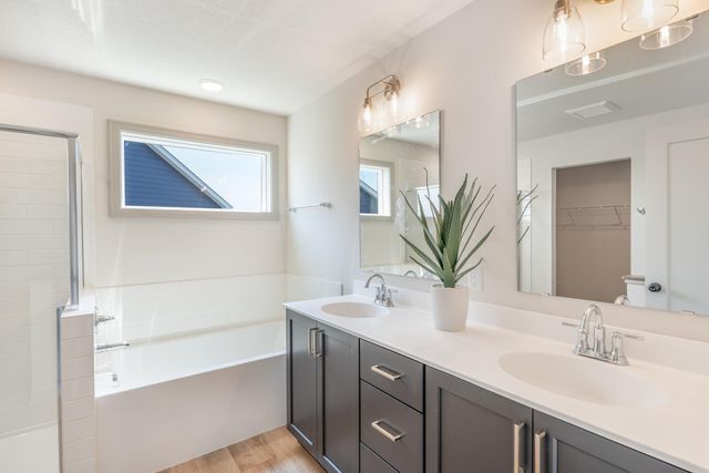 5036 Airlake Draw, Woodbury, MN 55129