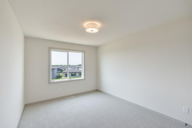 5036 Airlake Draw, Woodbury, MN 55129