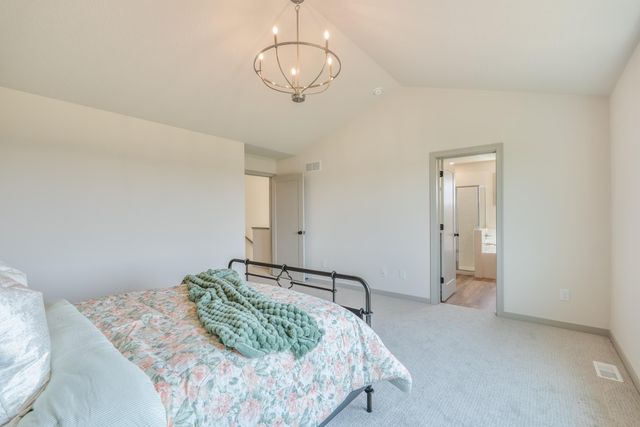 5036 Airlake Draw, Woodbury, MN 55129