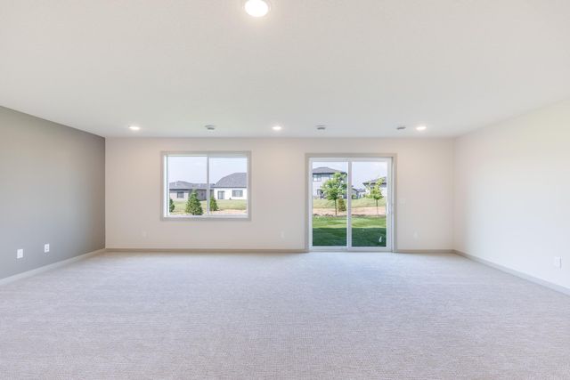 5036 Airlake Draw, Woodbury, MN 55129