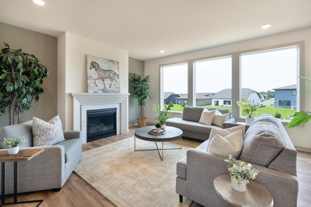 5036 Airlake Draw, Woodbury, MN 55129