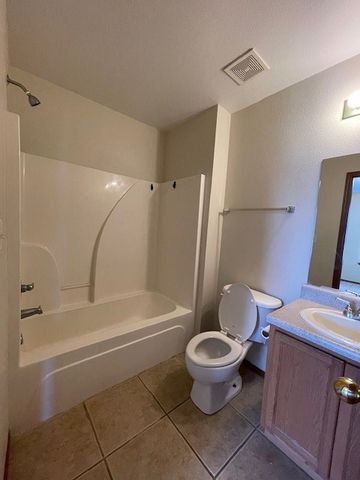 426 E Asher Court, Rogers, AR 72758