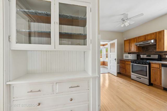 6208 N Artesian Avenue, Chicago, IL 60659