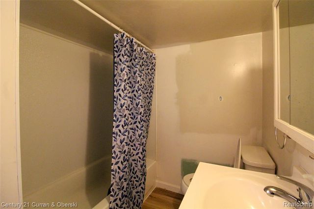 1919 Stieber Street, Westland, MI 48186