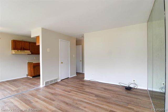 1919 Stieber Street, Westland, MI 48186