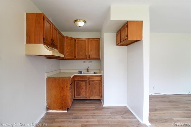 1919 Stieber Street, Westland, MI 48186