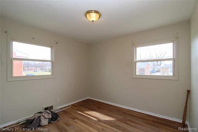 1919 Stieber Street, Westland, MI 48186