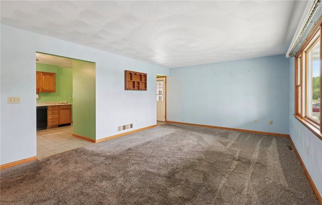 487 E Brady Rd, East Franklin Twp, PA 16201