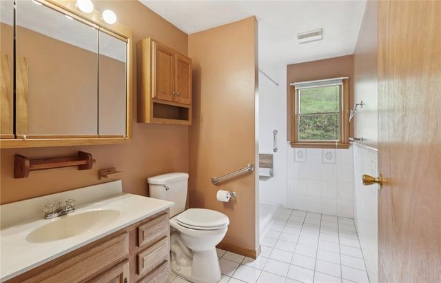 487 E Brady Rd, East Franklin Twp, PA 16201