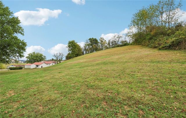 487 E Brady Rd, East Franklin Twp, PA 16201