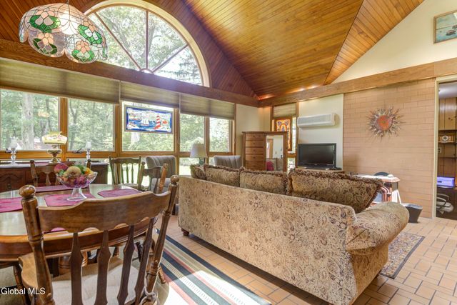 43 East Road, Brunswick, NY 12180