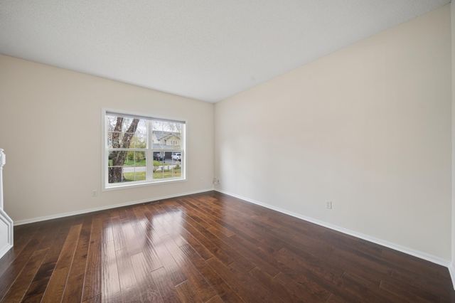 221 Butternut Circle, Carver, MN 55315