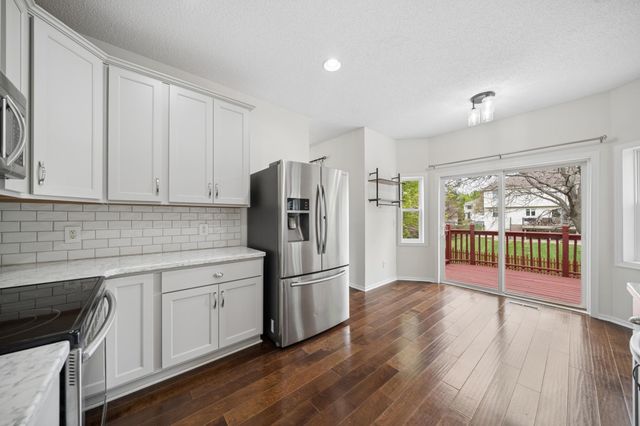 221 Butternut Circle, Carver, MN 55315