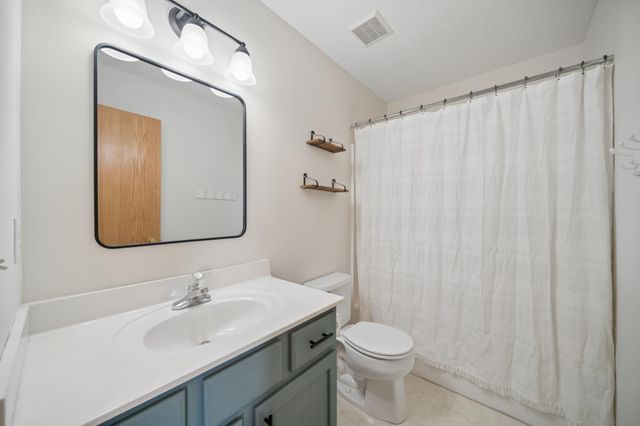 221 Butternut Circle, Carver, MN 55315