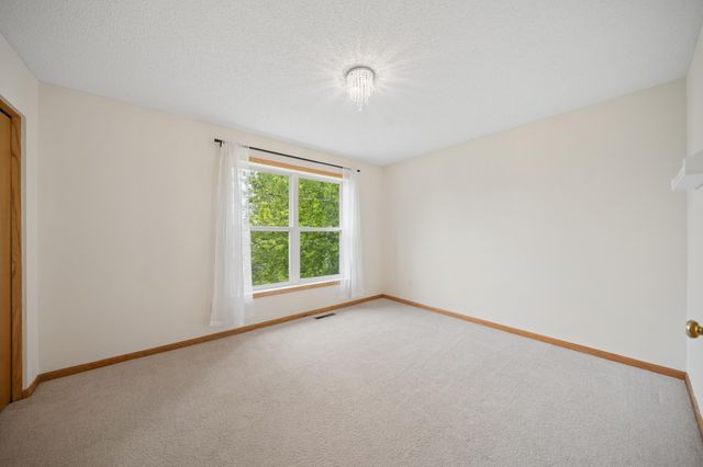 221 Butternut Circle, Carver, MN 55315