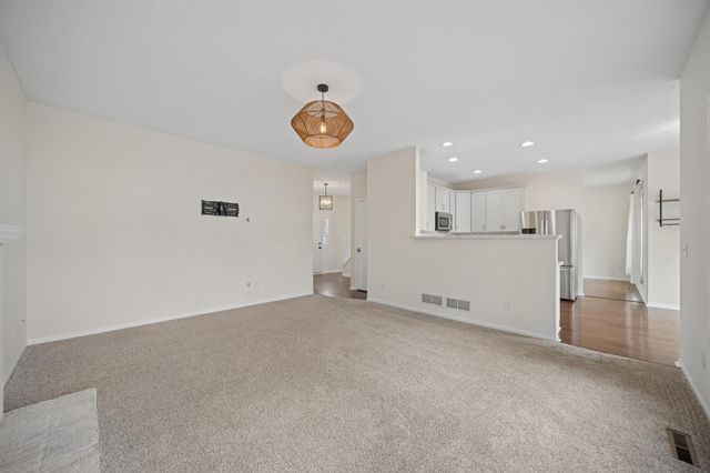 221 Butternut Circle, Carver, MN 55315