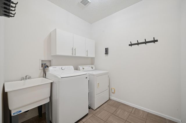 221 Butternut Circle, Carver, MN 55315