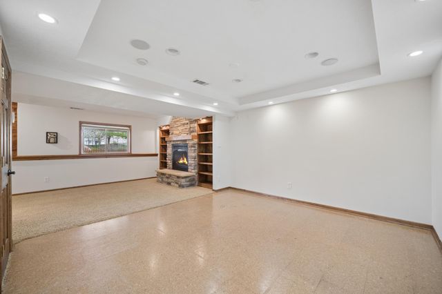 221 Butternut Circle, Carver, MN 55315