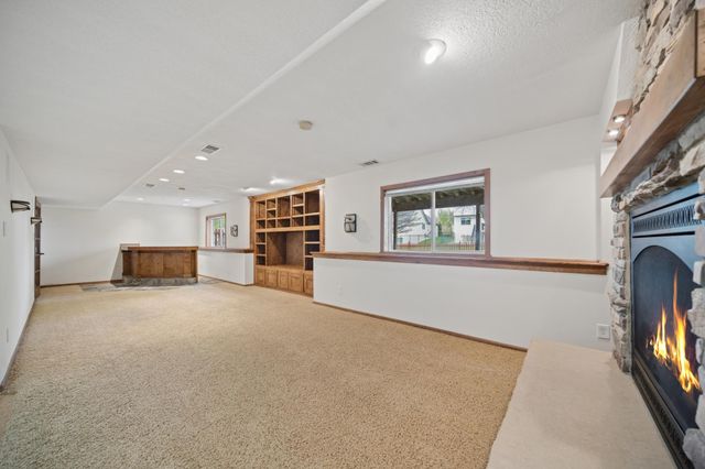 221 Butternut Circle, Carver, MN 55315