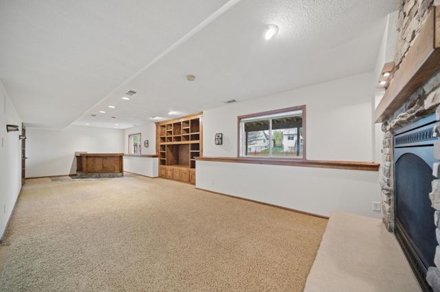 221 Butternut Circle, Carver, MN 55315