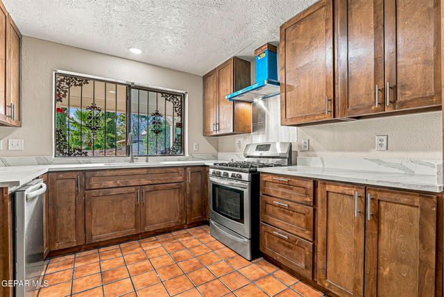 1625 LOU GRAHAM Drive, El Paso, TX 79936