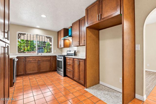 1625 LOU GRAHAM Drive, El Paso, TX 79936
