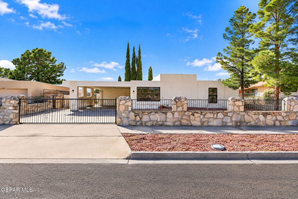 1625 LOU GRAHAM Drive, El Paso, TX 79936