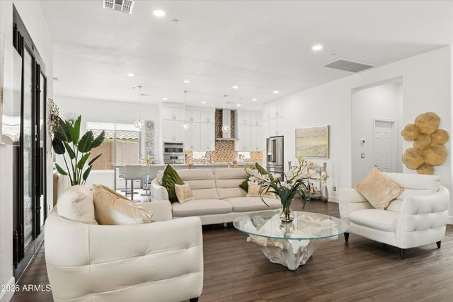 41413 N Laurel Valley Way, Anthem, AZ 85086