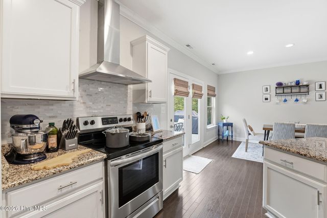 170 Beths Point, West End, NC 27376